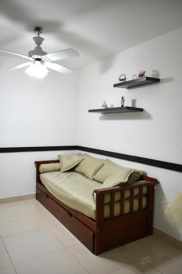 Carol 6 Apartment Salta Bagian luar foto
